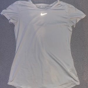 White Nike dri-fit slim fit short sleeve t-shirt